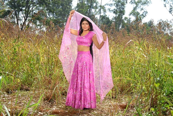 Priyamaina Anjali Movie - Shankar,Puja - 3 / 49 photos